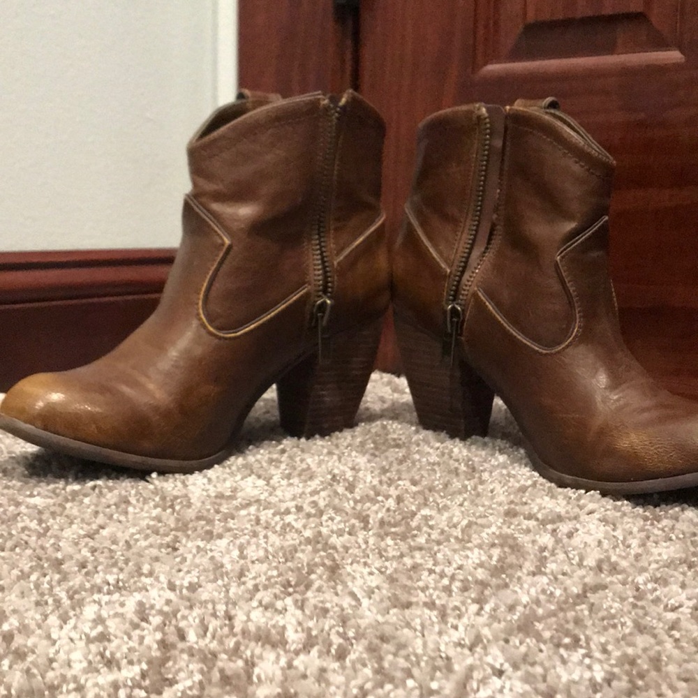 Not Rated Brown Bootie - Picture 2 of 6